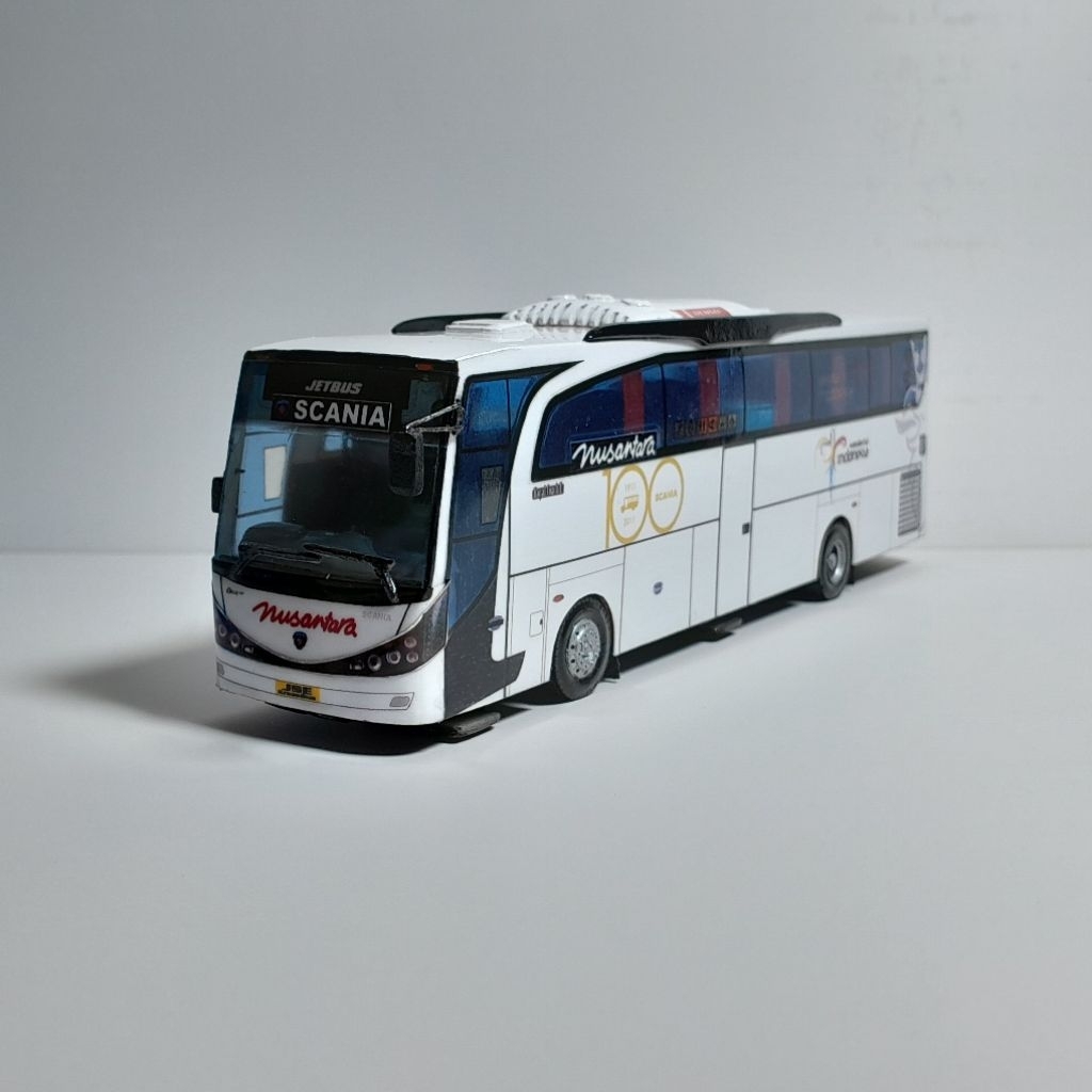 Miniatur bus skala 1:64 NUSANTARA body Marcopolo