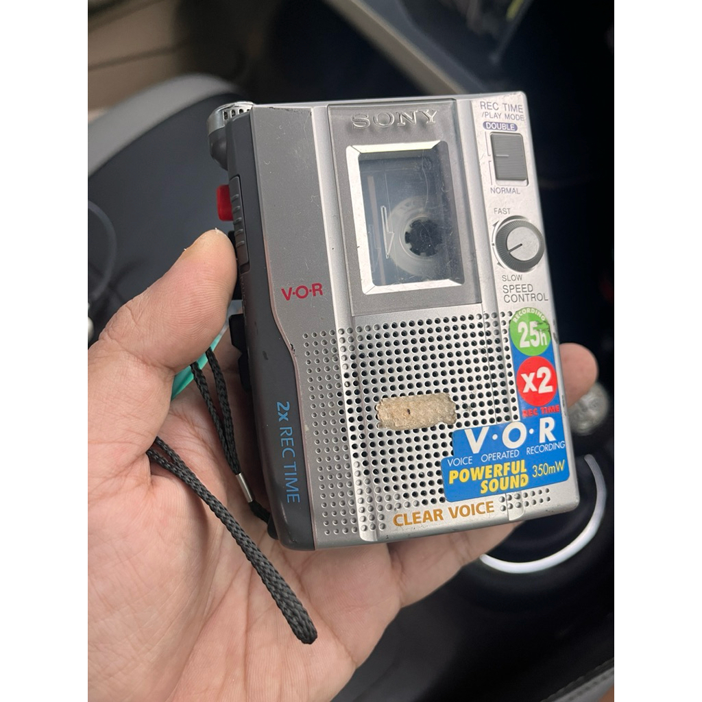 walkman sony tcm 200DV