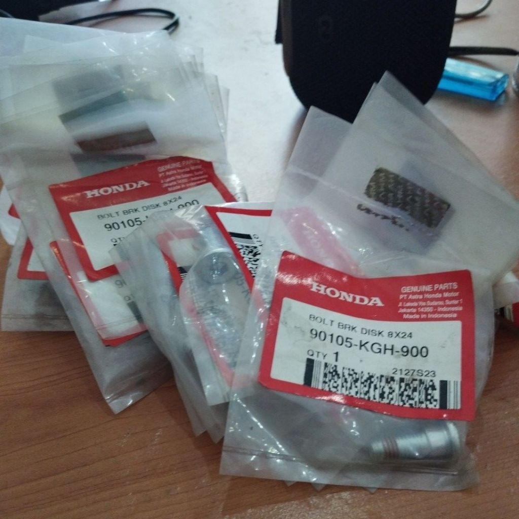 BAUT DISC BRAKE - 90105-KGH-900 - BAUT CAKRAM DEPAN HONDA