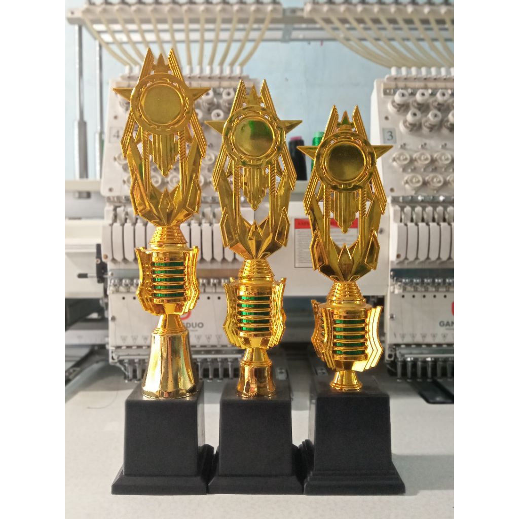 Piala set, Piala Pcs, Piala Murah, Free Desain kata², Free Logo, Piala Menengah, Piala Grosir