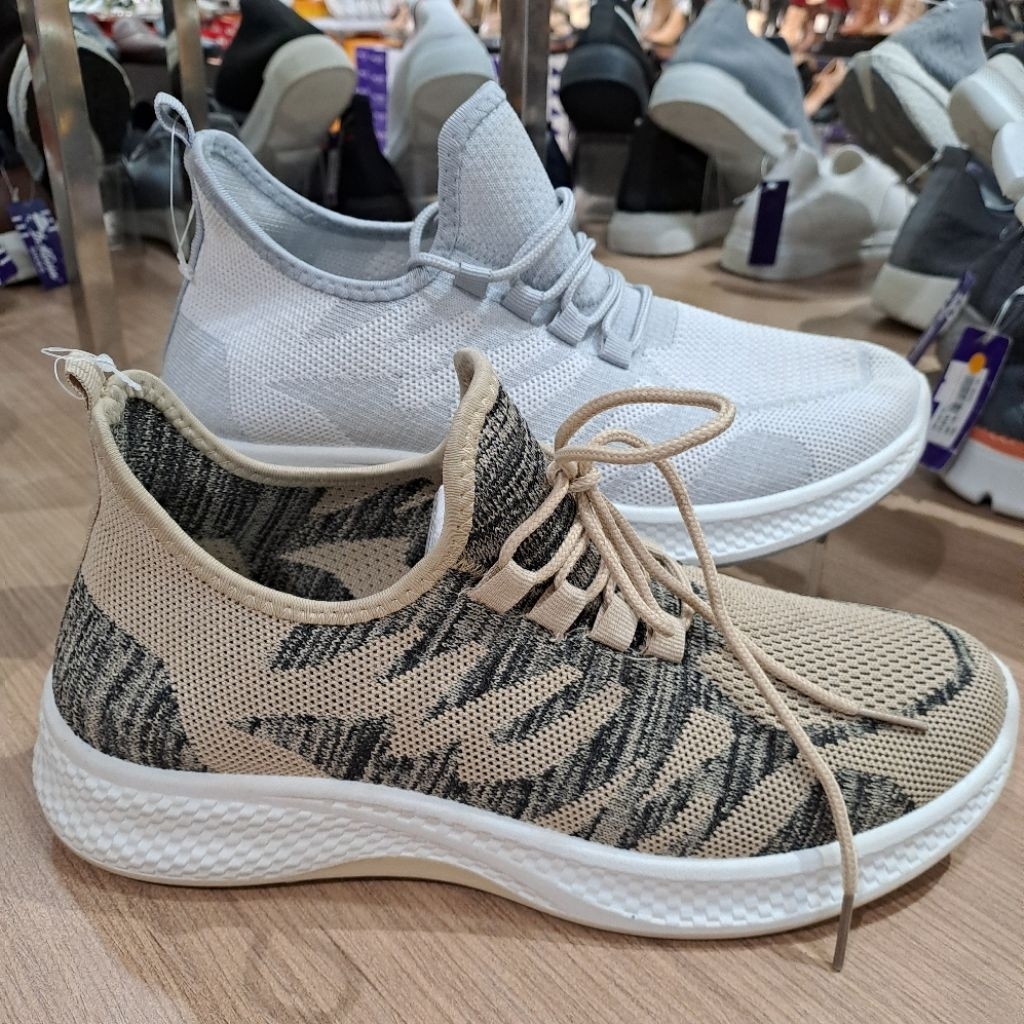 sepatu remaja dan dewasa  pria Dr.kevin100% original by matahari