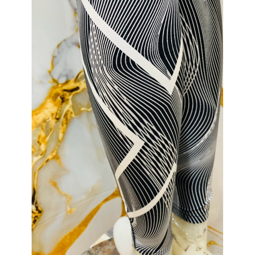 Legging panjang 2XU motif