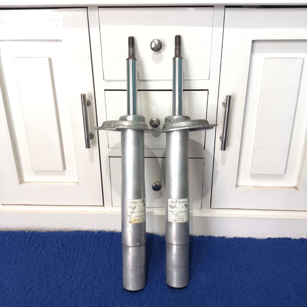 shock bmw e39 528i 520i 530i depan