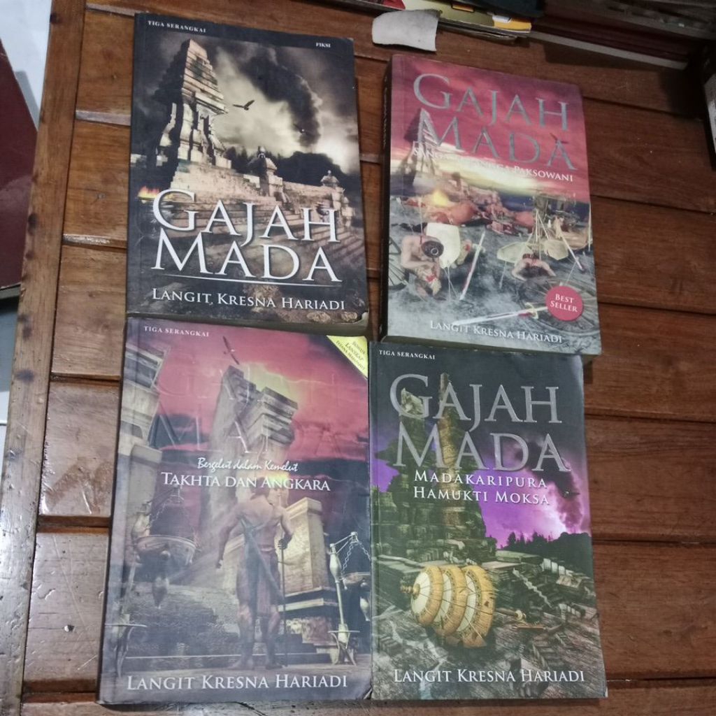 GAJAH MADA - LANGIT KRESNA HARIADI