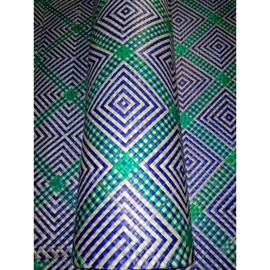 Tikar Pandan Anyaman Tradisional,Asli Daun Pandan, Motif Mewah dan Elegan 120×220