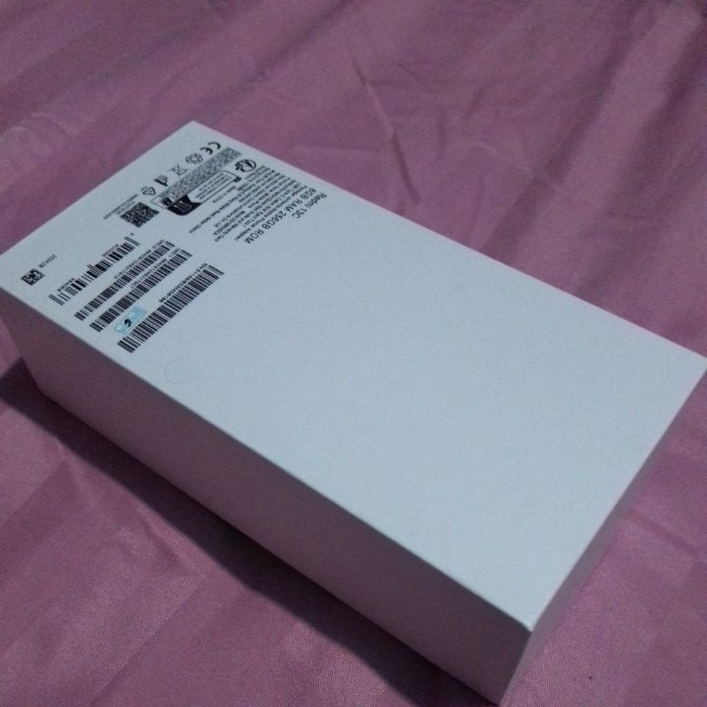 wadah kemasan hp merk random kardus bekas