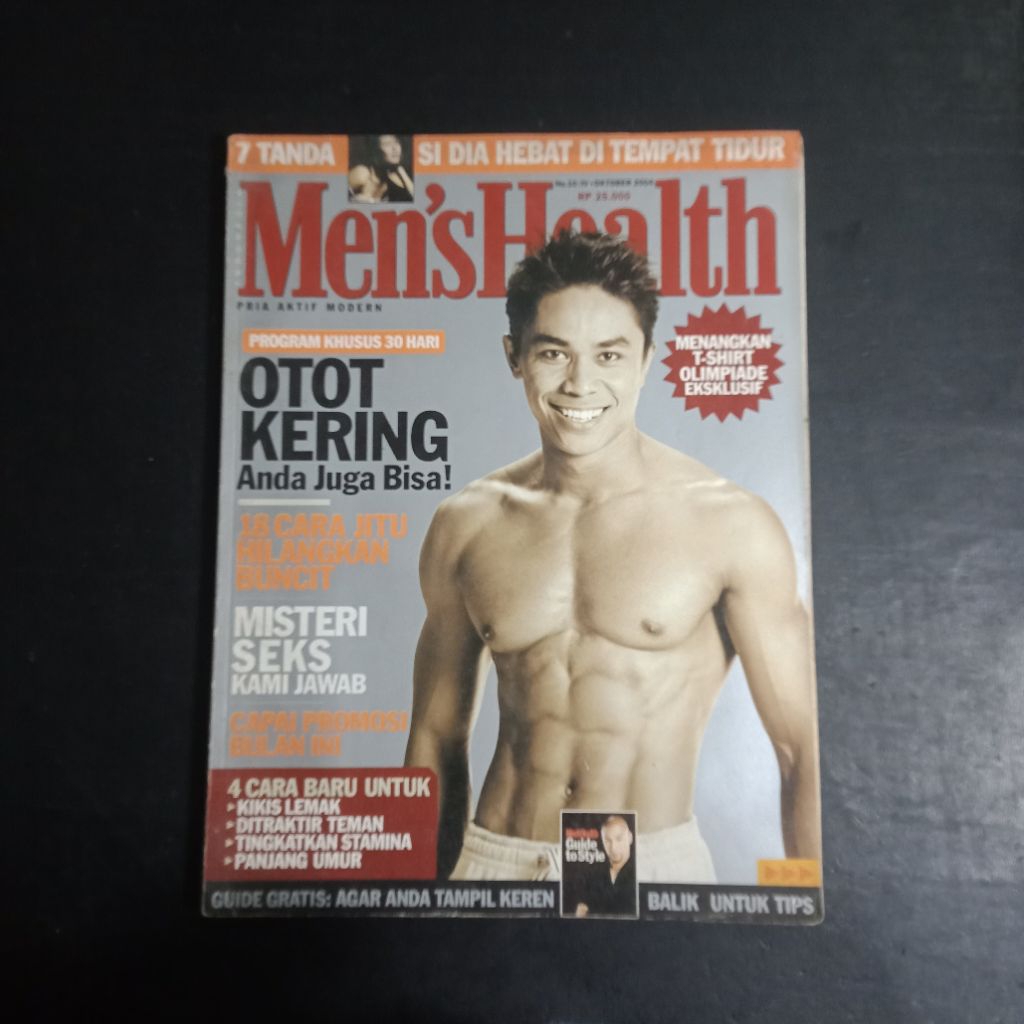 Majalah Men's Health: Otot Kering, Anda Juga Bisa Edisi Oktober 2004