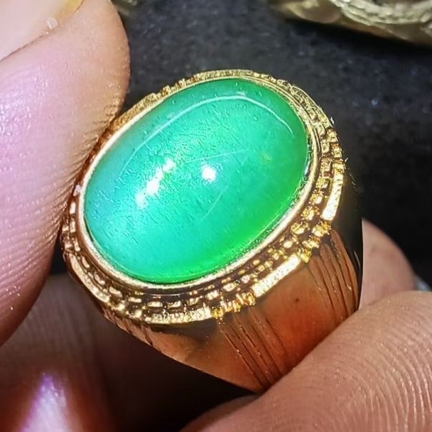 Batu Akik zamrud Kalimantan Kualitas Super Harga Murah