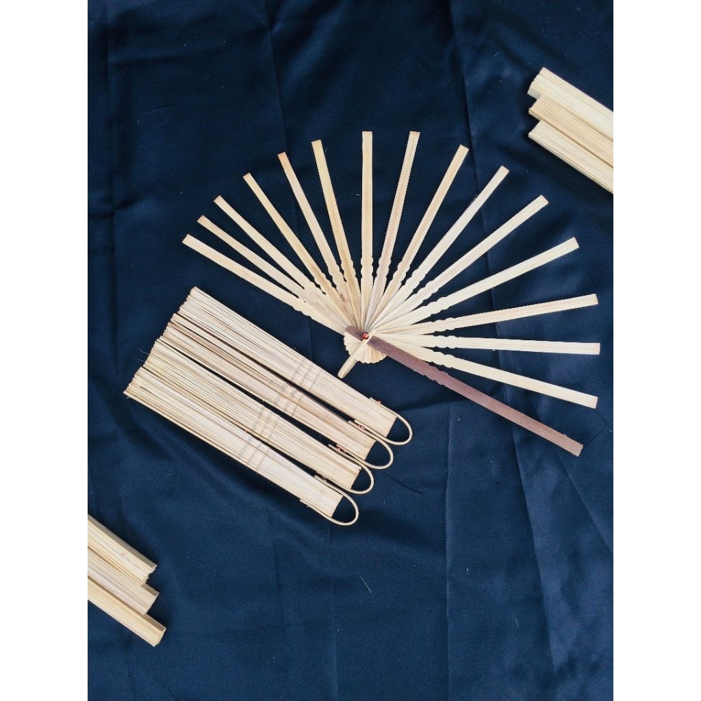 Sovenir Pernikahan Tangkai Kipas Tangan Lipat Batik Jumbo Portable Kerajinan Bambu Manual Custom DIY