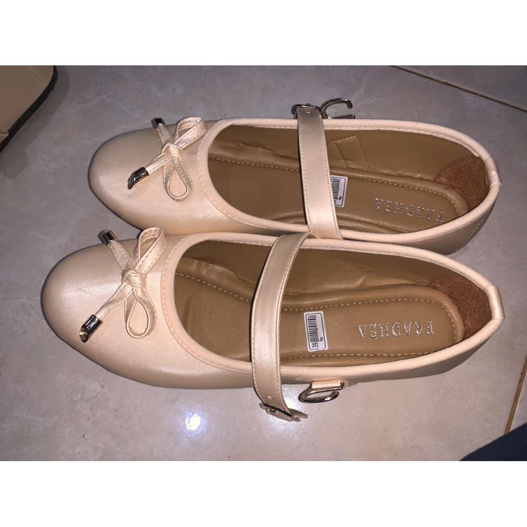 Flatshoes Branded gladies winod bulgaret millasevano fradhea Sepatu Wanita Barang Baru bukan Second