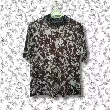 Preloved y2k t-shirt | vintage t-shirt| turtleneck y2k