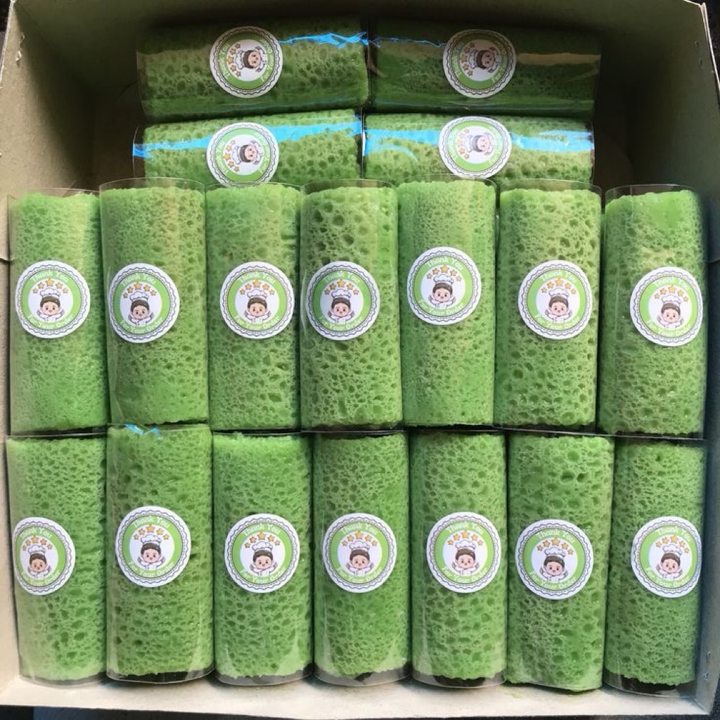 Jajanan Pasar Dadar Gulung Isian Unti Kelapa 1 Box Isi 30 Pcs / Kue Dadar Gulung Tradisional