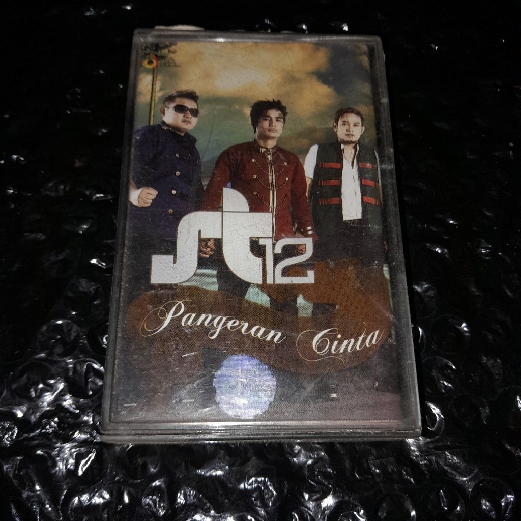 kaset pita st12 pangeran cinta