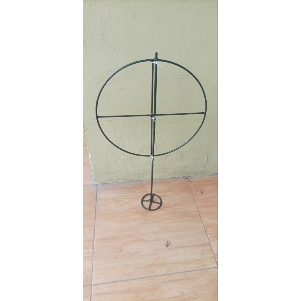 Tiang tabulampot anggur