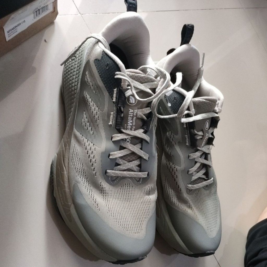 Preloved Sepatu The North Face Shoes