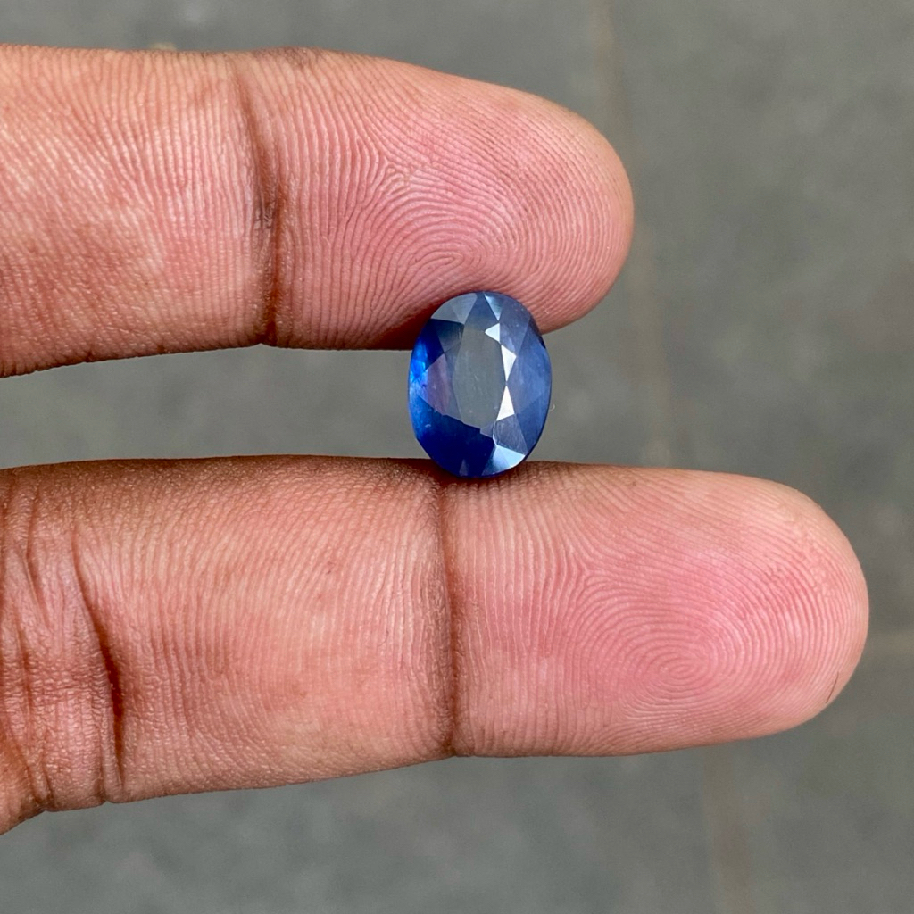 Batu Blue Safir Africa Tanzania Natural Blue Sapphire Corundum Dim 11.5x9x6.5 CT 6.80