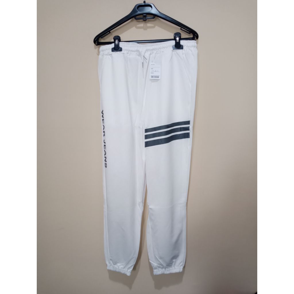 CELANA TRAINING PRELOVED