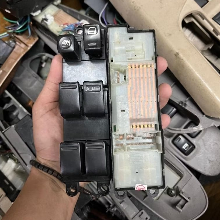 Saklar power window Nissan Xtrail T30 original