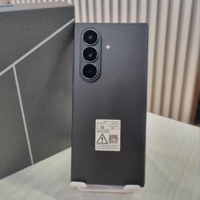 Samsung Z Fold 7 12/512GB Garansi Resmi Second