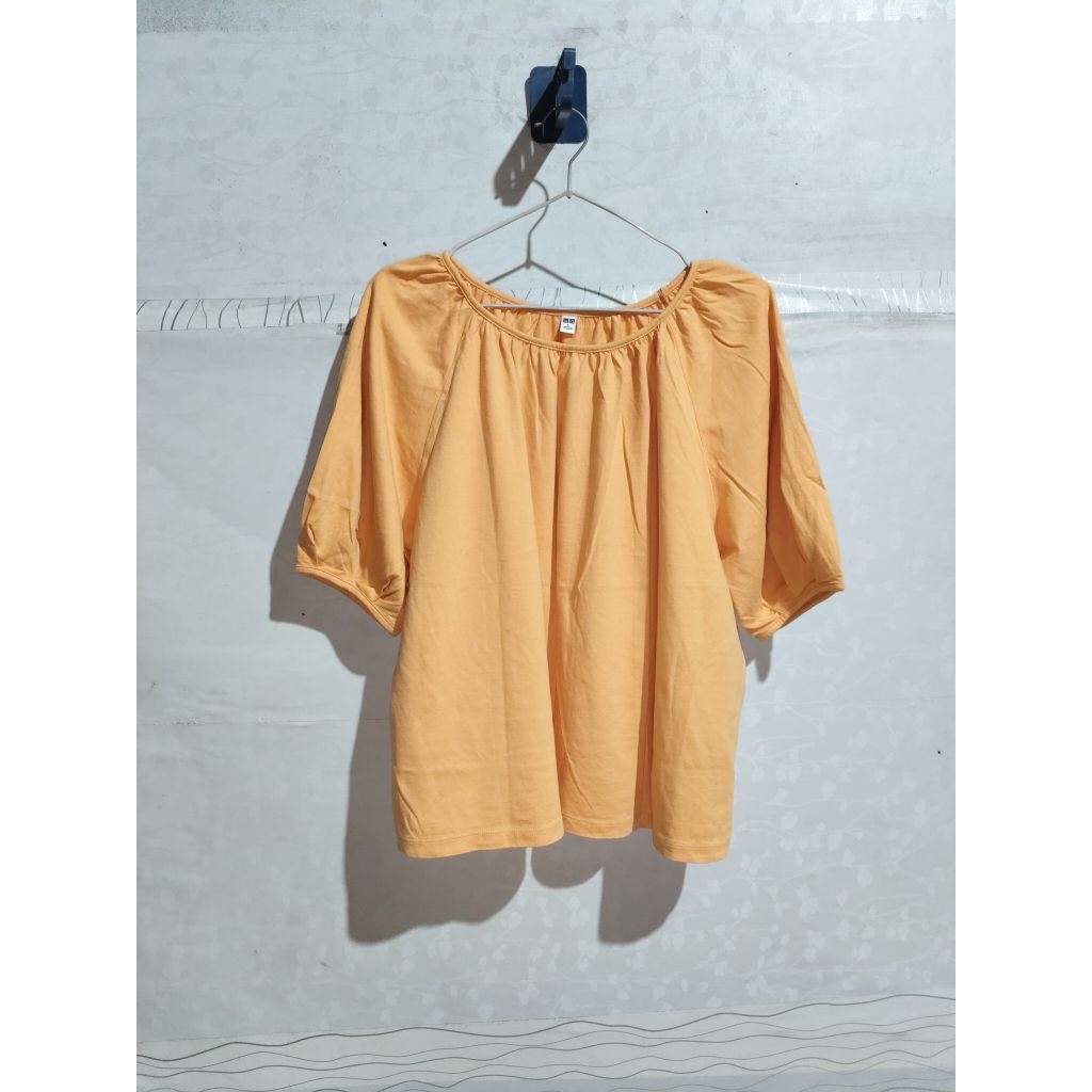 blouse wanita uniqlo