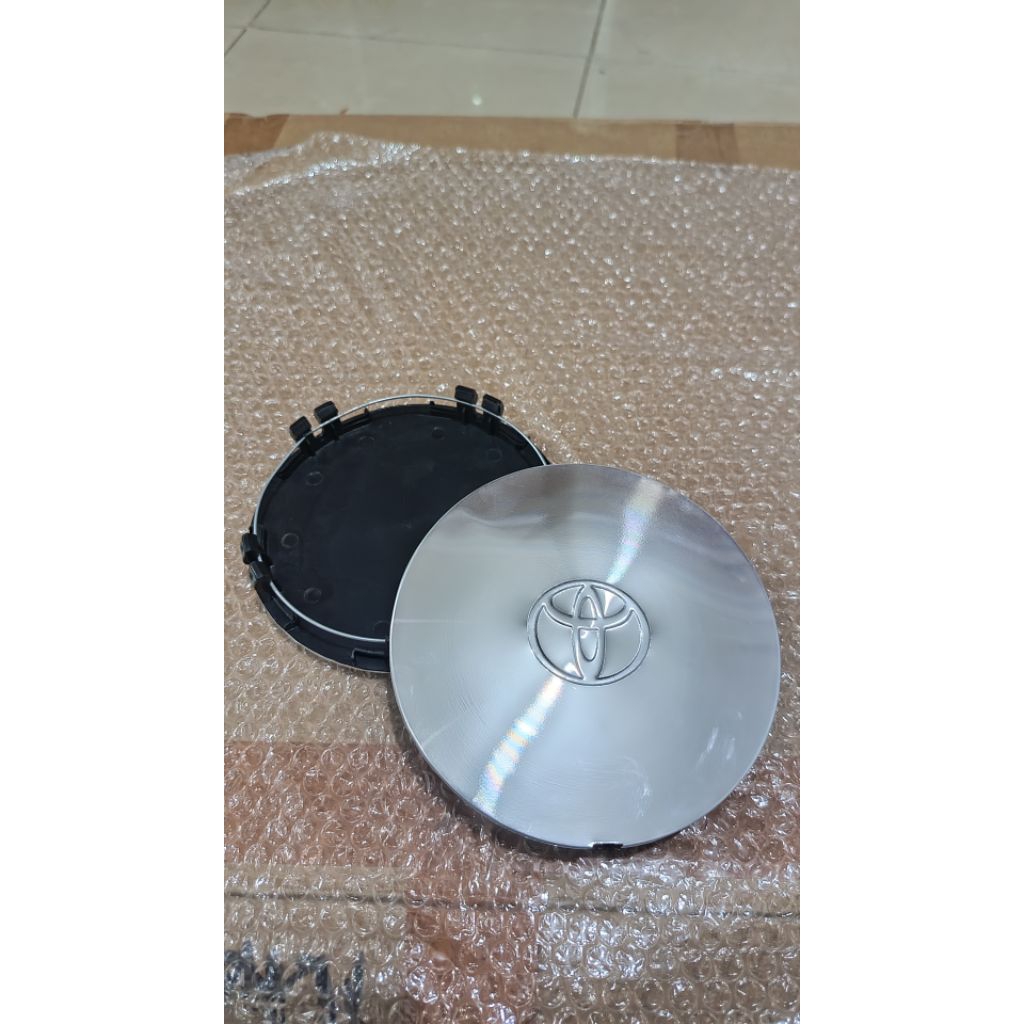 DOP VELG KIJANG KAPSUL LGX TAHUN 1997,1999,2000,2002 TUTUP AS RODA DOP VELG MOBIL TOYOTA KIJANG KAPS