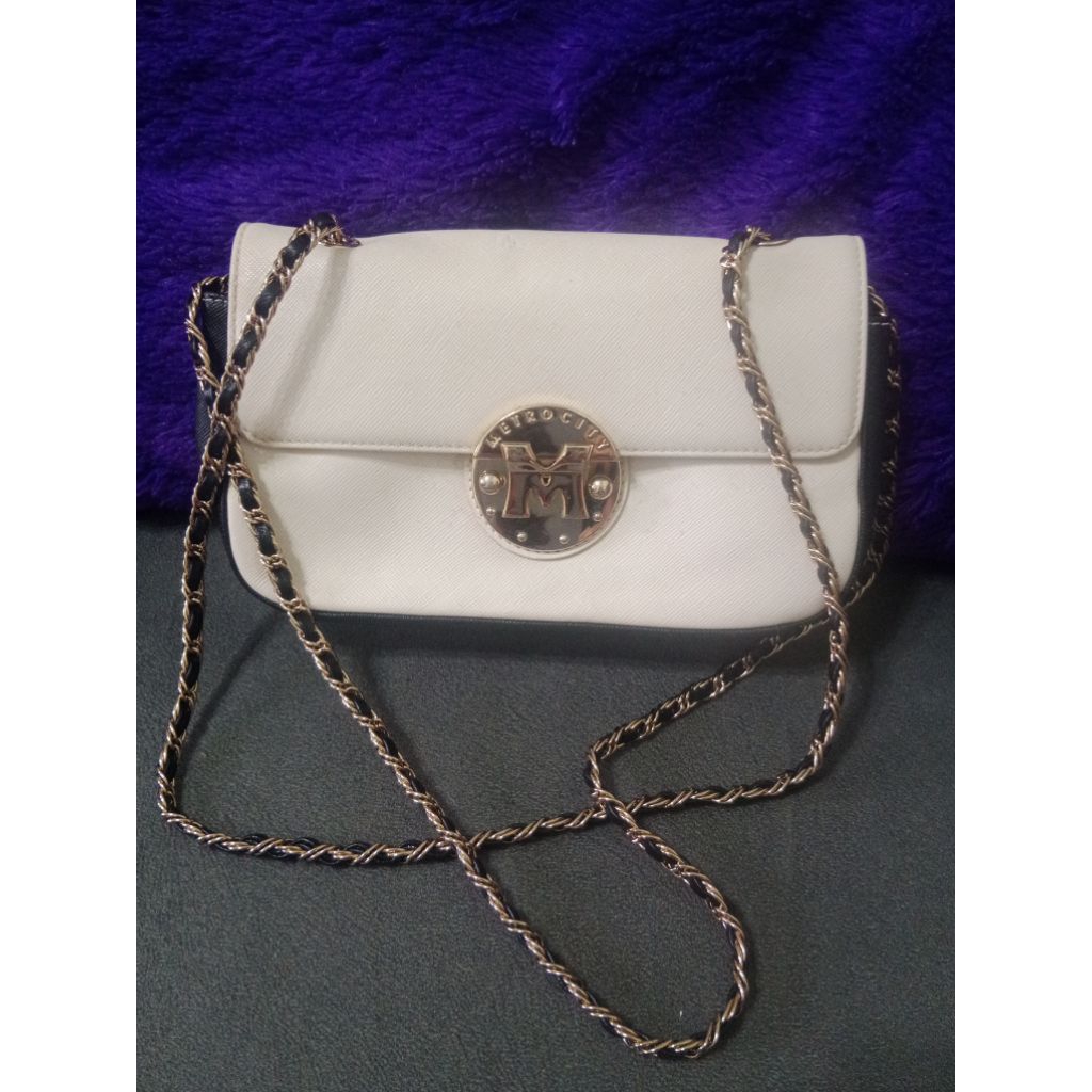 tas preloved metrocity