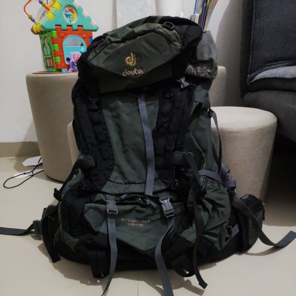 Tas Carrier Gunung Deuter Aircontact 55+10 L second Black Grey bonus sleeping bag dan matrass