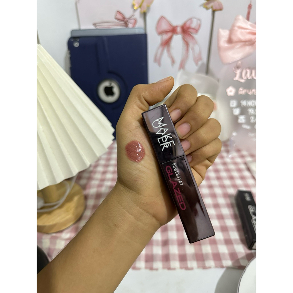 {PRELOVED} MAKE OVER LIP GLAZED