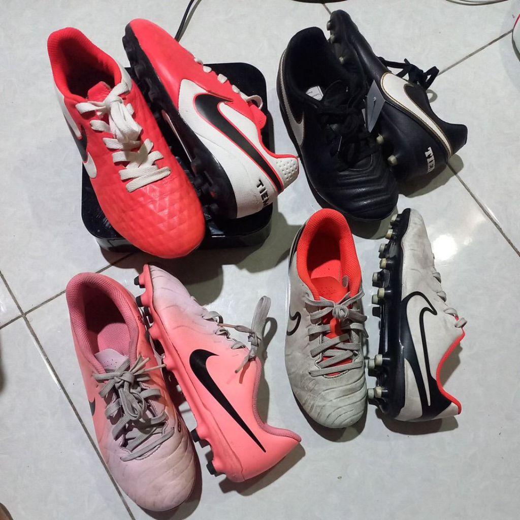 Sepatu Bola Original Niike sepatu bola anak niike ori sepatu bola tiempo fg