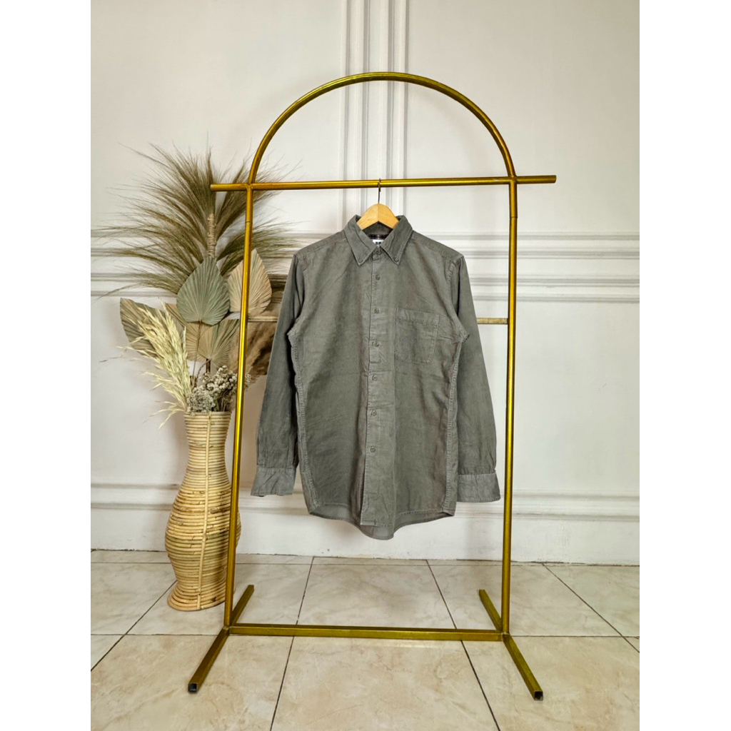 KEMEJA CORDUROY UNIQLO M