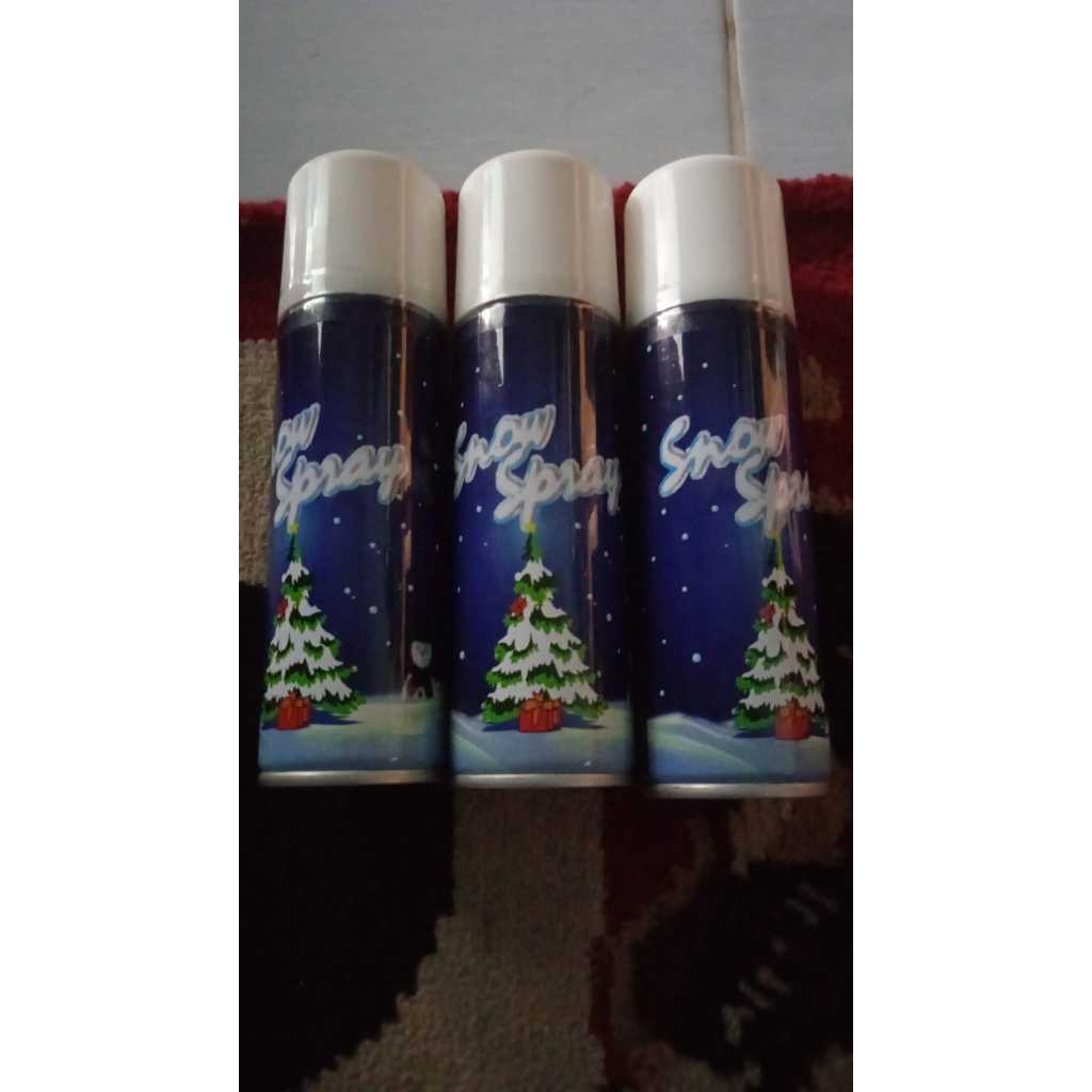 hiasan untuk pohon natal dan kaca