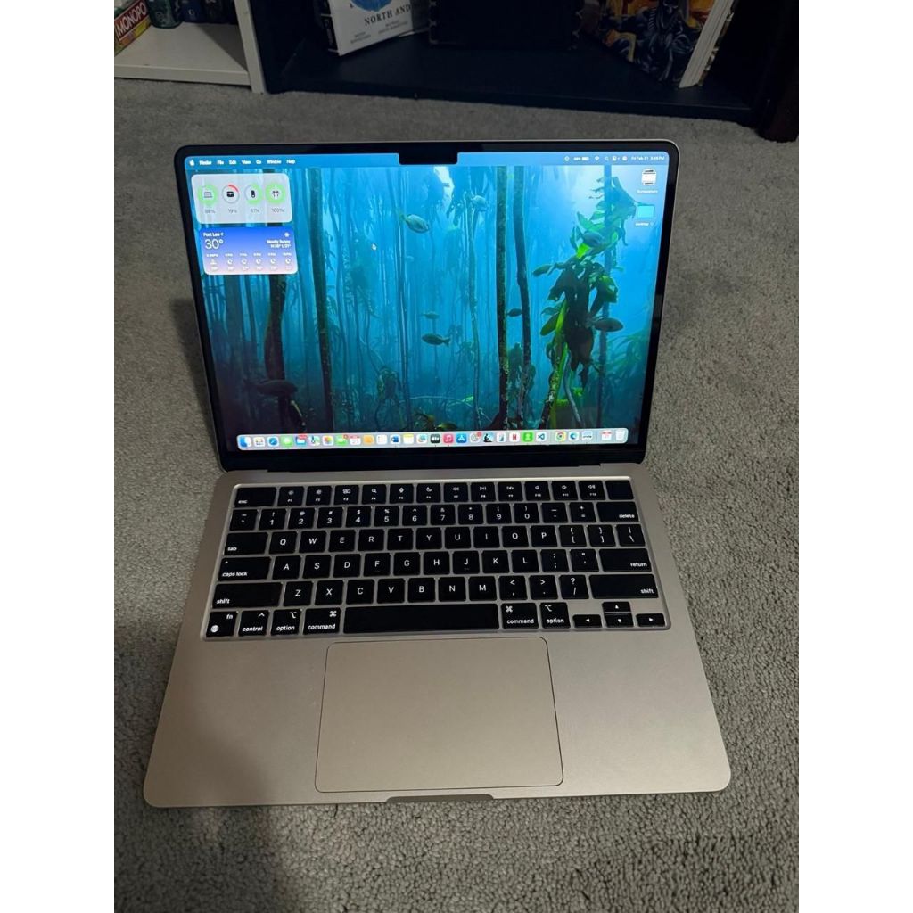 Second MacBook Air 13 inch M3 Chip 8GB 512GB Starlight Inter