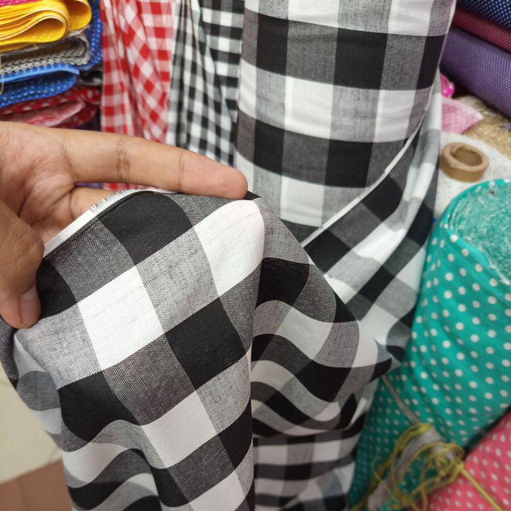 KAIN UNTUK UMBUL UMBUL POLENG BALI 5 METER DAN 3 METER LEBAR 75 CM TERLARIS