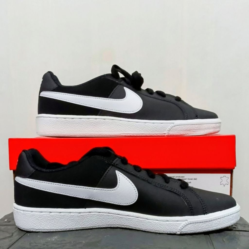 Sepatu Nike Court Royale Black/White 749747 010