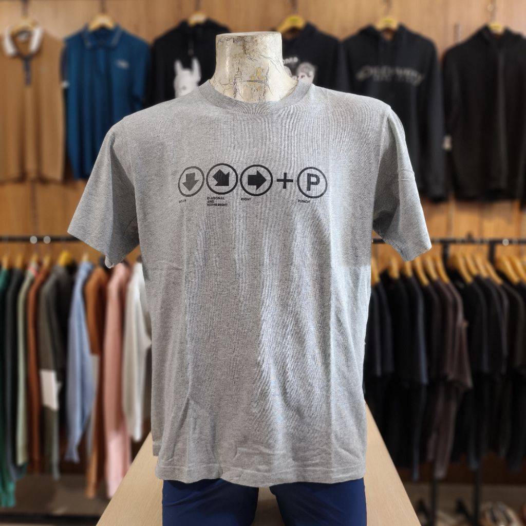 kaos uniqlo x capcom