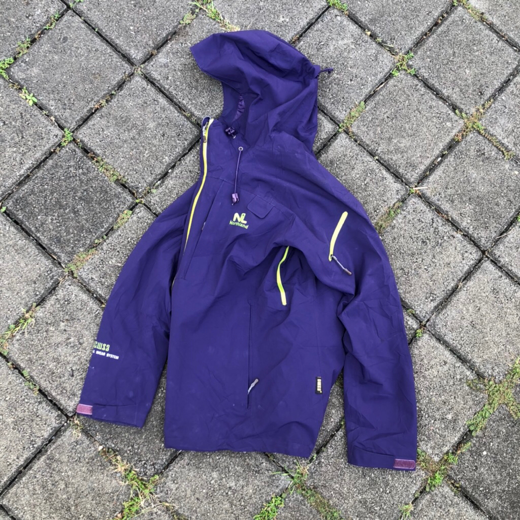 outdoor Northland gorpcore waterproof preloved mot arcteryx