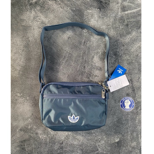 Ready stok Slingbag unisex Adidas original 100%