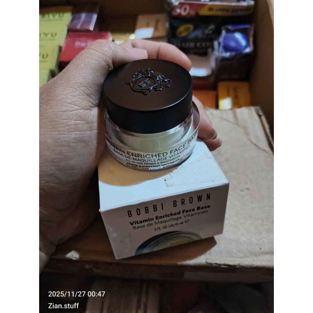 Bobbi Brown Vitamin Enriched Face Base