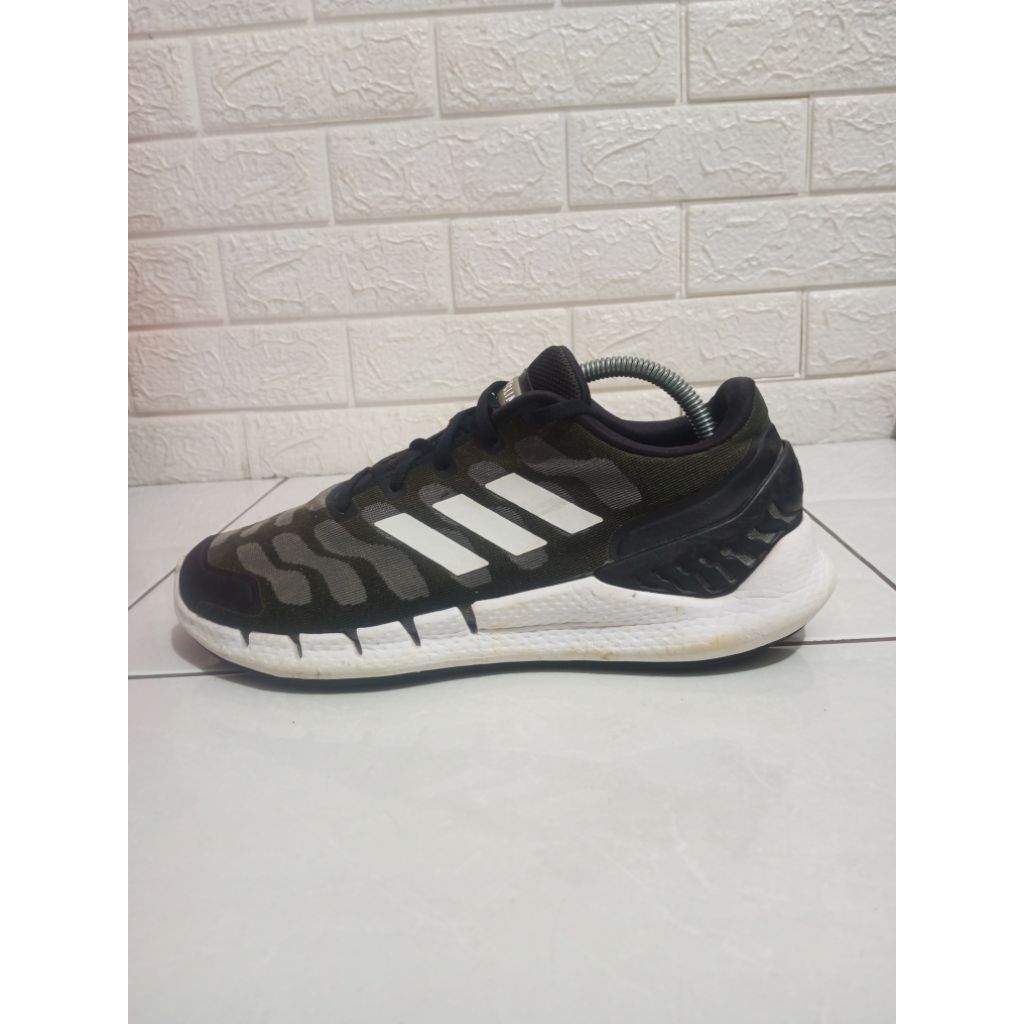 Sepatu sneaker casual kali running second seken branded Adidas original‎