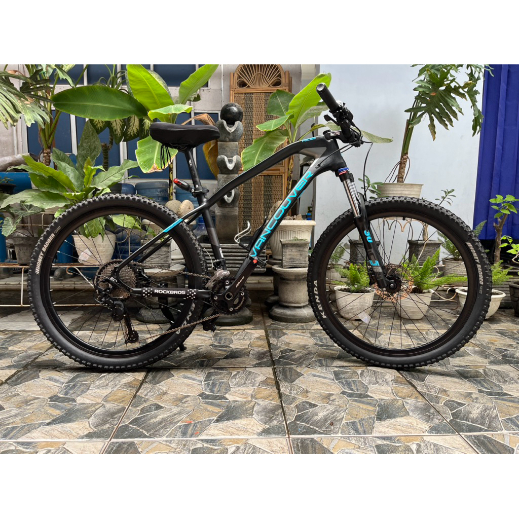 POLICE VANCOUVER Z12