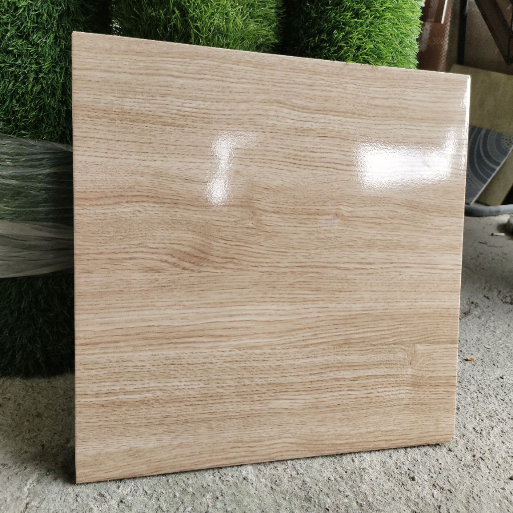keramik 40x40 motif serat kayu (glossy) / keramik lantai/keramik dinding/ keramik ruang tamu/ kerami