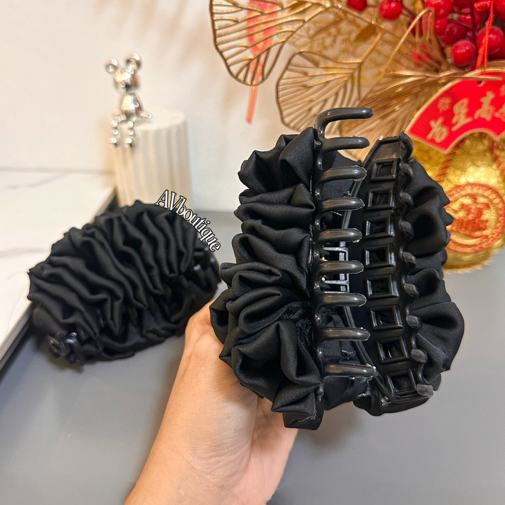 Jepit Rambut Kain / Cepol Jilbab Hitam / Jepitan Rambut Cepol Hijab / Scrunchie Jilbab