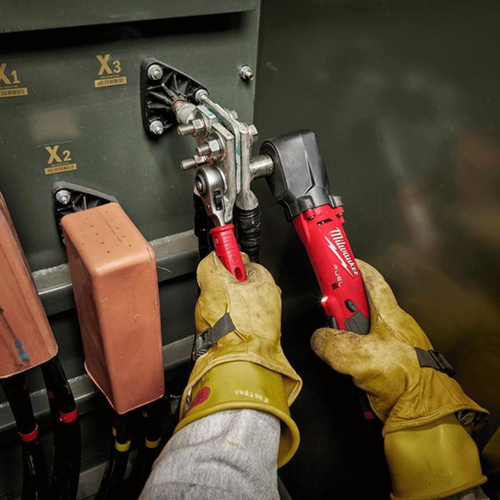 MILWAUKEE M12 FUEL 1/2" RIGHT ANGLE IMPACT WRENCH WITH FRICTION RING