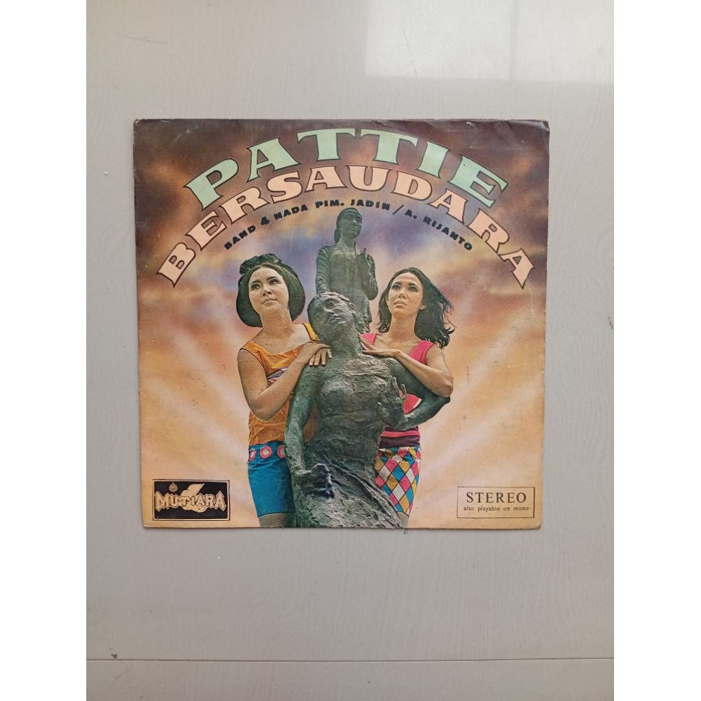 Piringan Hitam 10" - Pattie Bersaudara