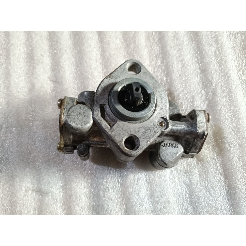 Pompa oli samping kawasaki ke125 Binter ke125 ks125 original nos made in japan