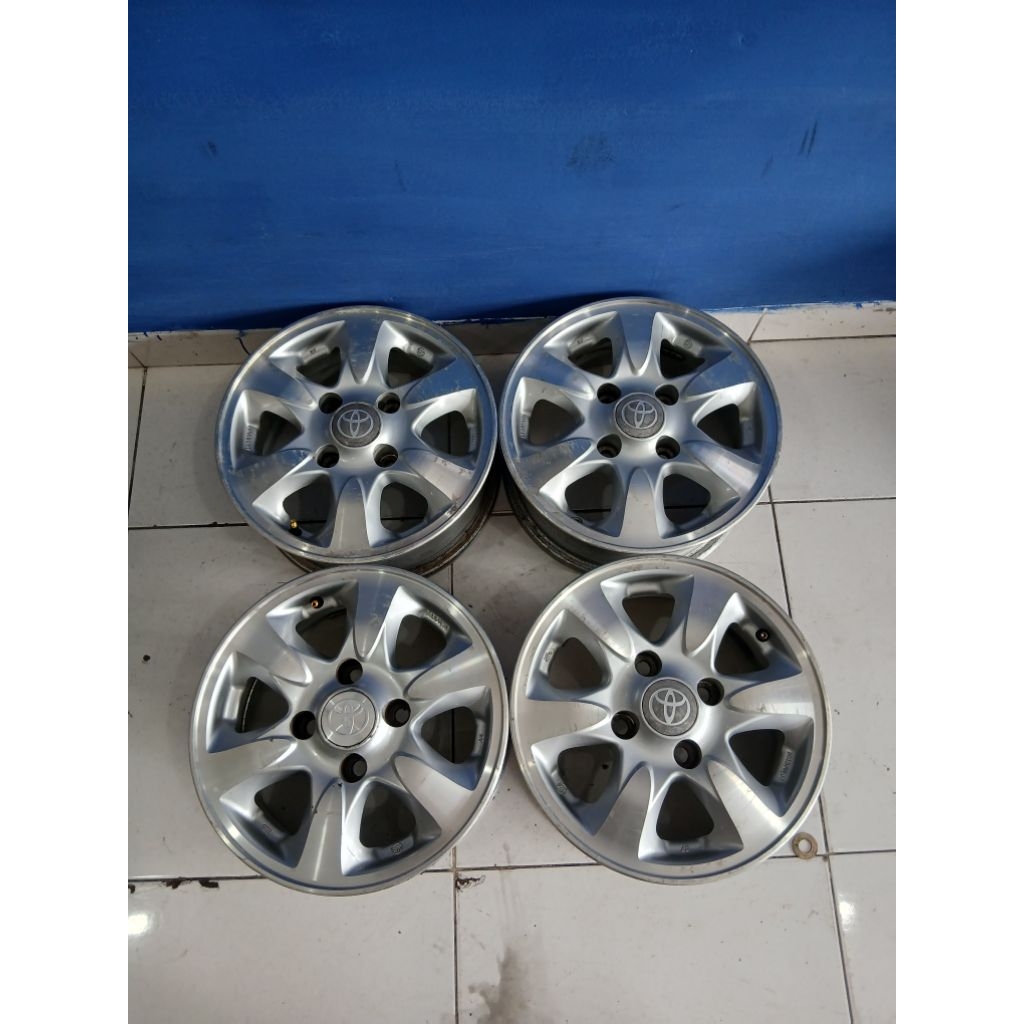 Velg Mobil toyota kijang lgx