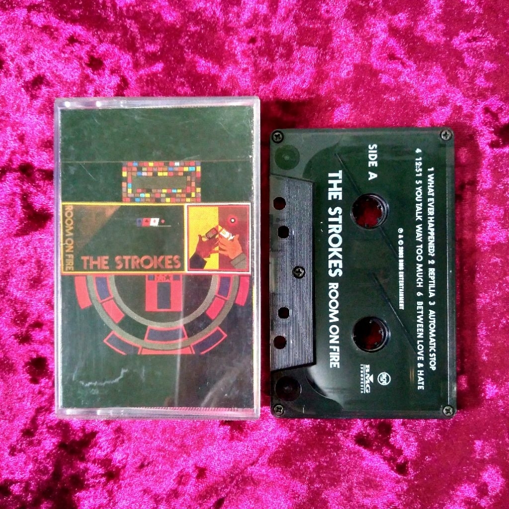 Kaset The Strokes - Room On Fire