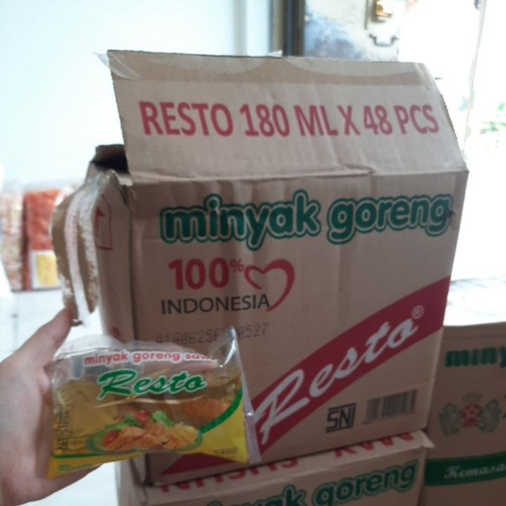 Minyak Goreng Resto 180ml 1 Dus Isi 48 Pcs Kemasan Bantal Grosir Murah