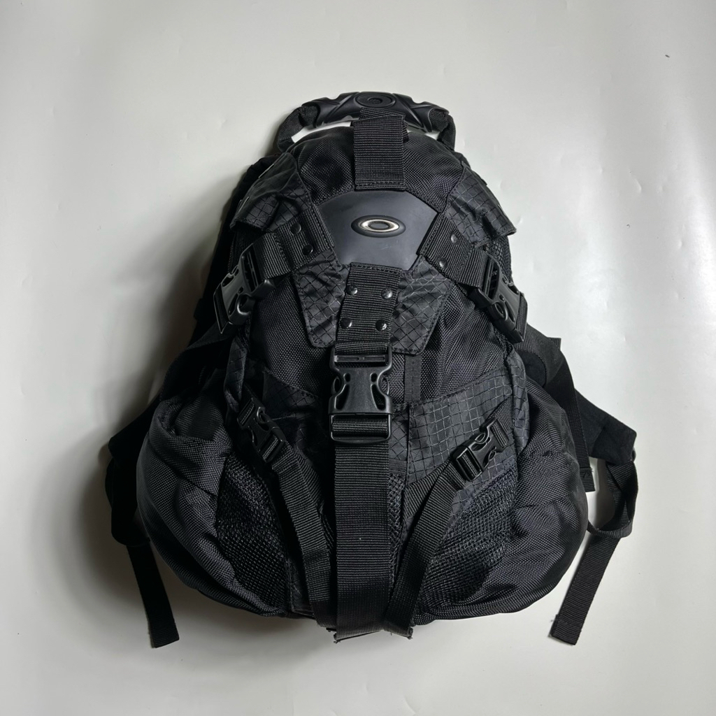 00’s OAKLEY Software Icon 1.0 Black Backpack
