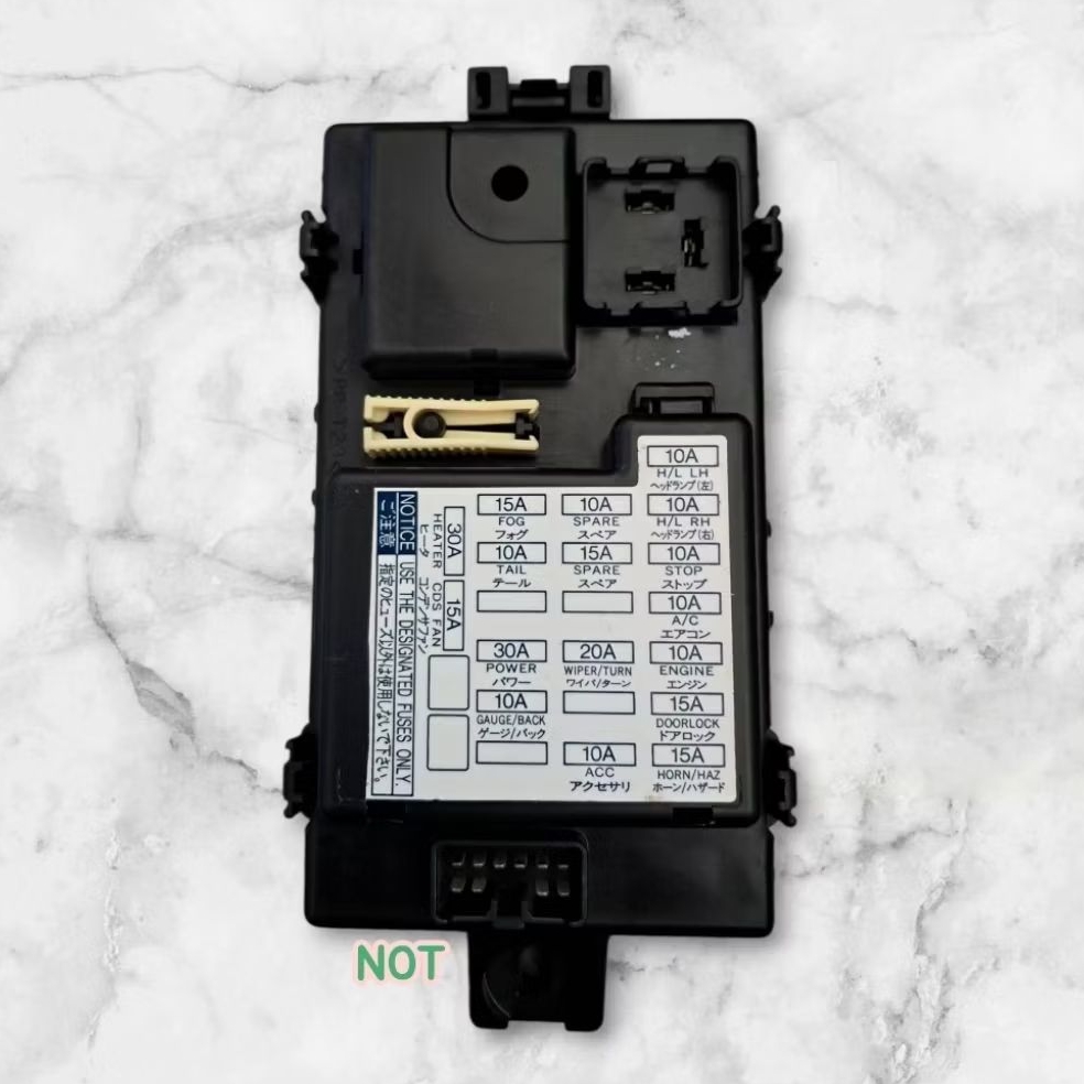 Fuse Box/Box Sekring Instrument Daihatsu Taruna Original.